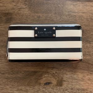 Kate Spade Zip Wallet